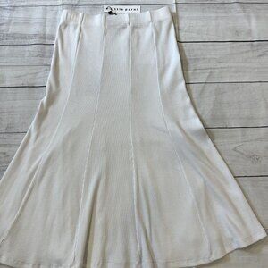 🆕NWT Little Parni White Ribbed Skirt